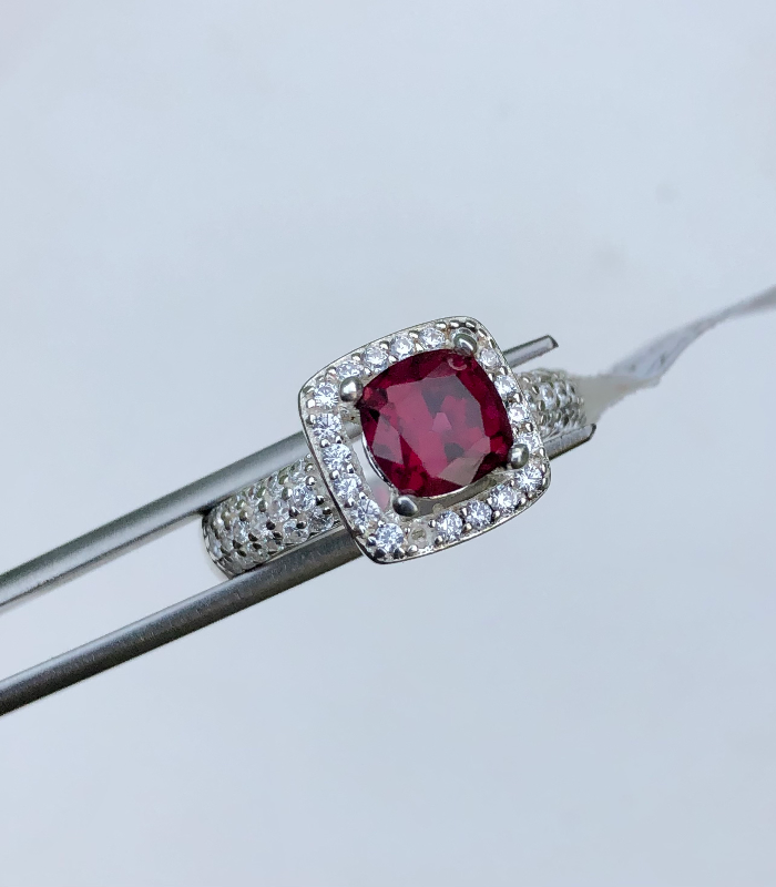 Sterling Silver Ring with Round Raspberry Tanzanian Garnet & Zircon. - Image 3